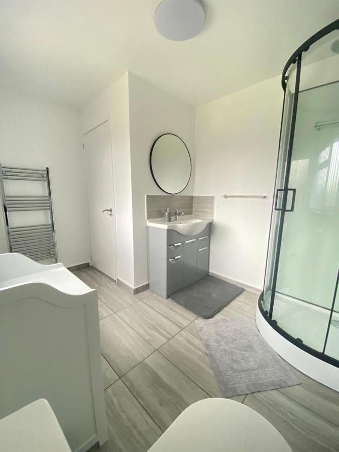 Gatwick Deluxe En-Suite Rooms Horley Buitenkant foto