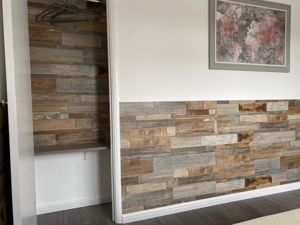 Gatwick Deluxe En-Suite Rooms Horley Buitenkant foto